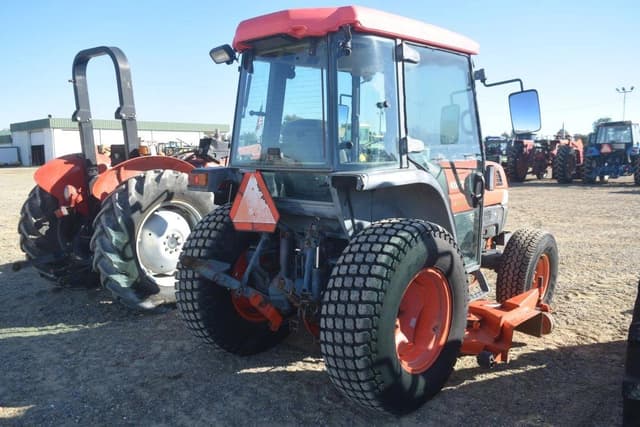 Image of Kubota L3430 equipment image 2