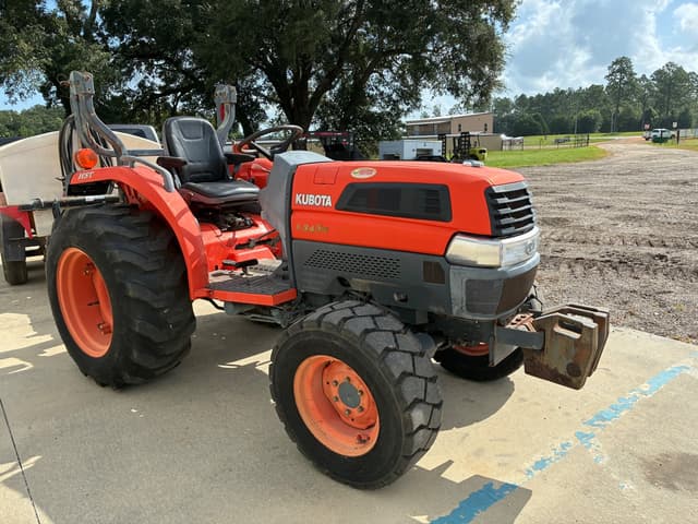 Image of Kubota L3430 equipment image 2