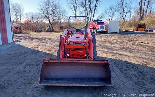 Image of Kubota L345 equipment image 2