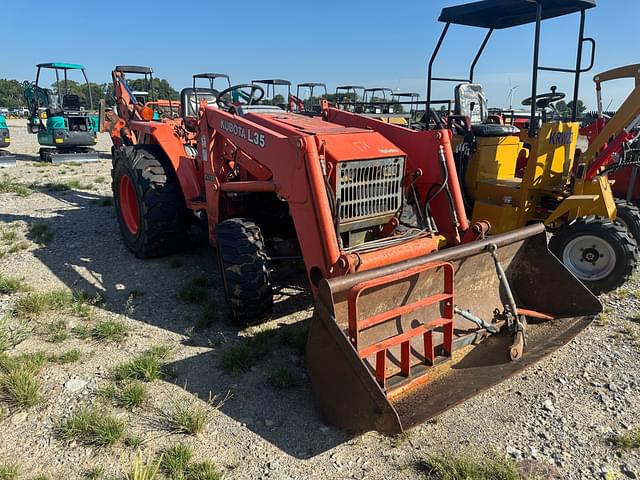 Image of Kubota L35 equipment image 1