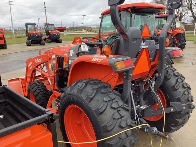Image of Kubota L3560 equipment image 4