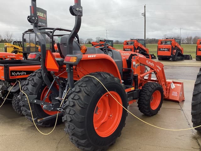 Image of Kubota L3560 equipment image 2