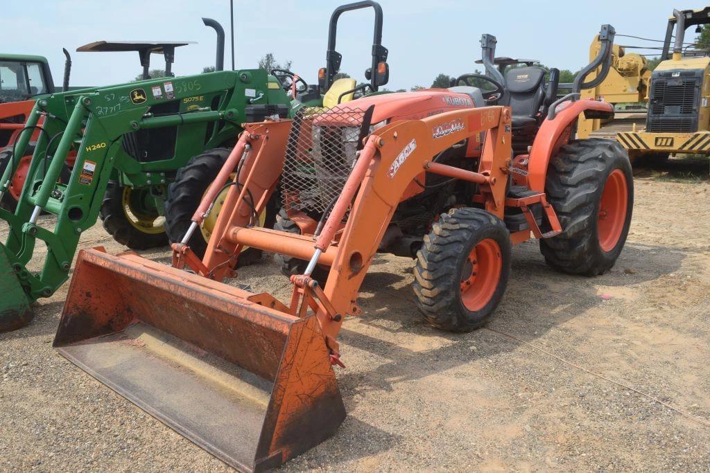 Image of Kubota L3560 Primary image