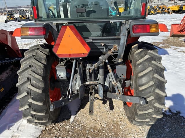 Image of Kubota L3560 equipment image 4