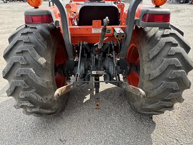 Image of Kubota L3600 equipment image 2