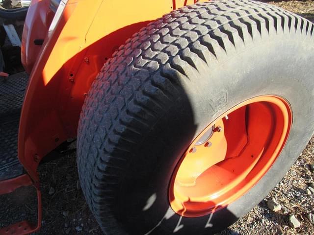 Image of Kubota L3600 equipment image 4