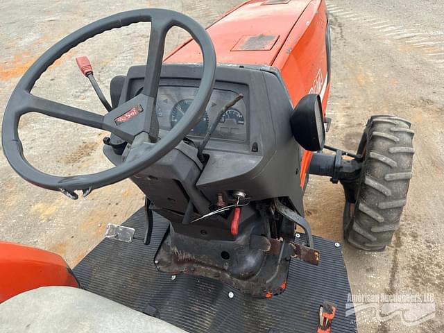 Image of Kubota L3600 equipment image 3