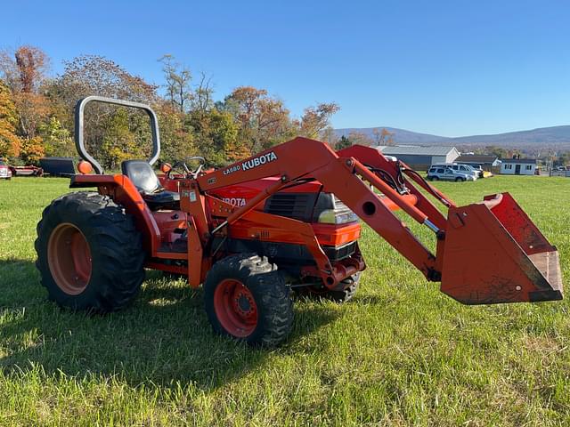 Image of Kubota L3600 equipment image 2