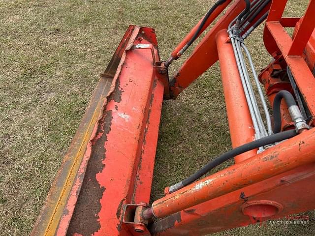 Image of Kubota L3600 equipment image 4