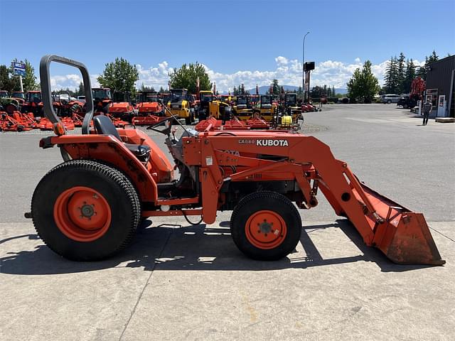 Image of Kubota L3600 equipment image 4