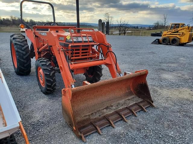 Image of Kubota L3650 equipment image 2