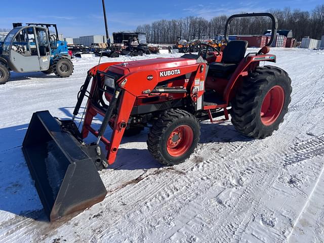 Image of Kubota L3710 equipment image 2