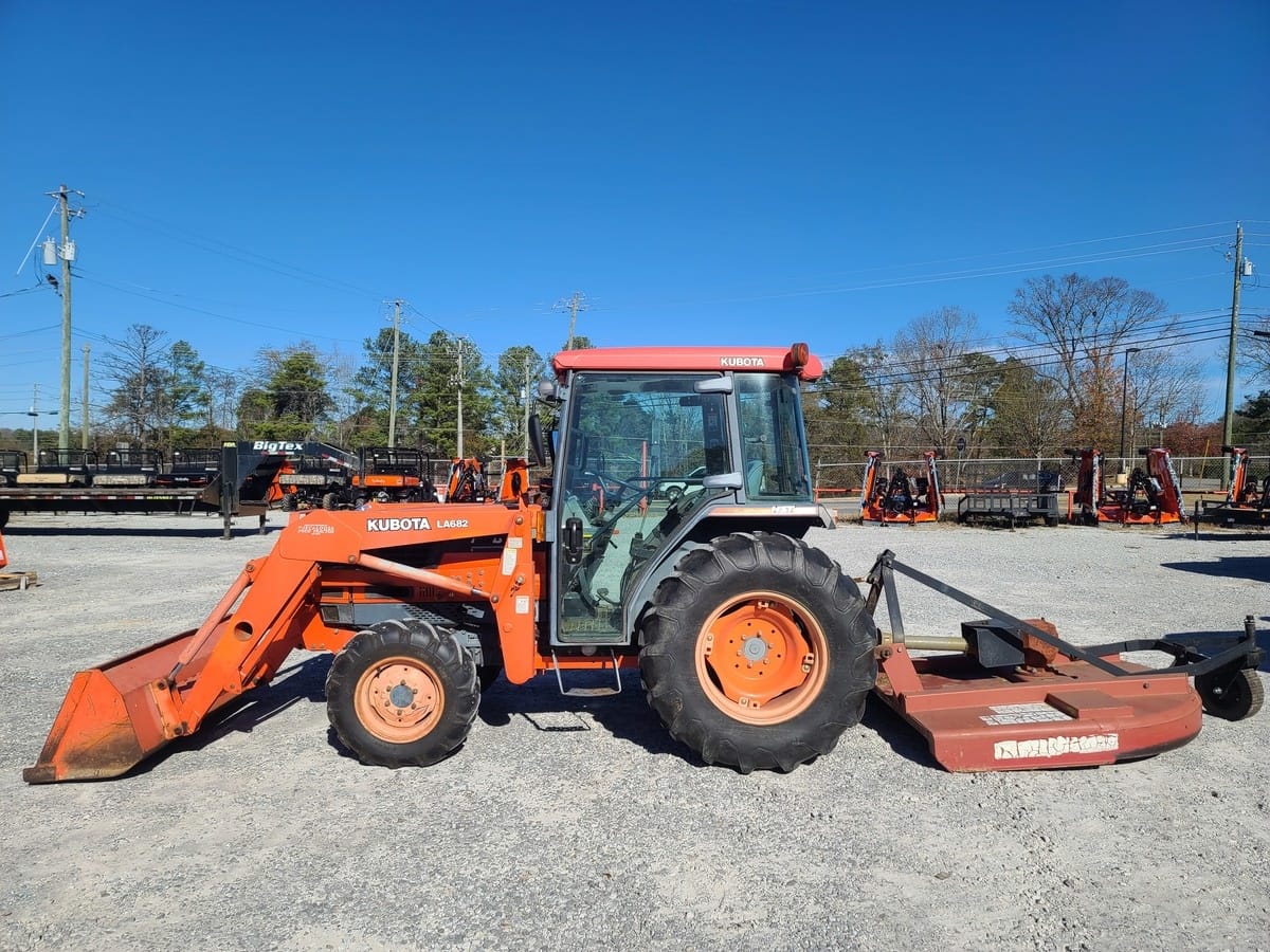 Main image Kubota L3710
