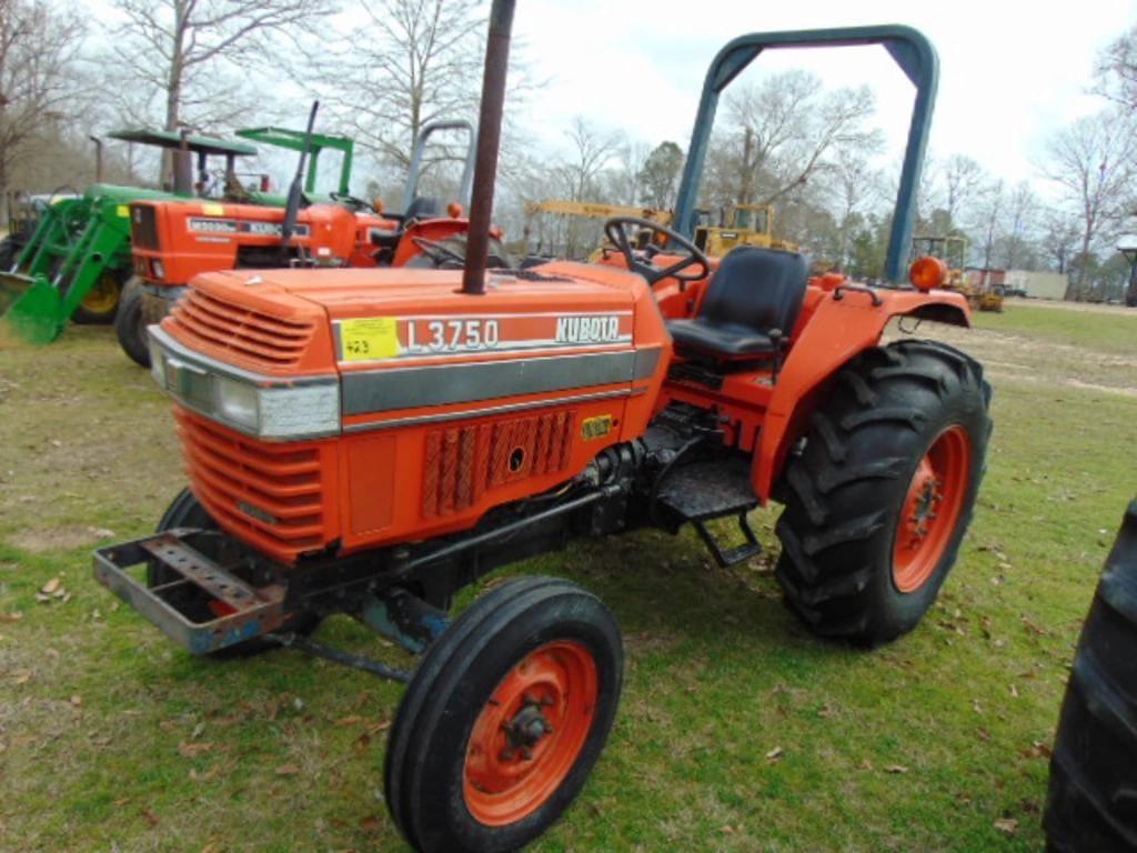 Main image Kubota L3750
