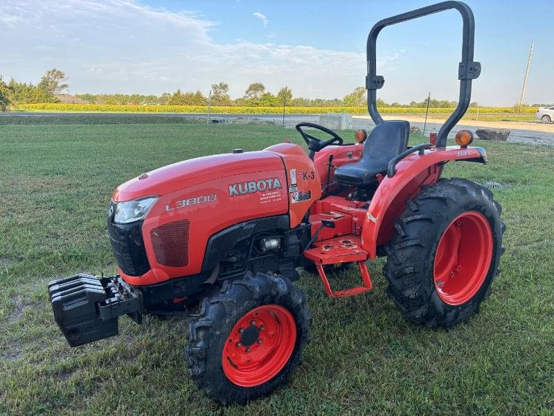 Kubota L3800 Equipment Image0