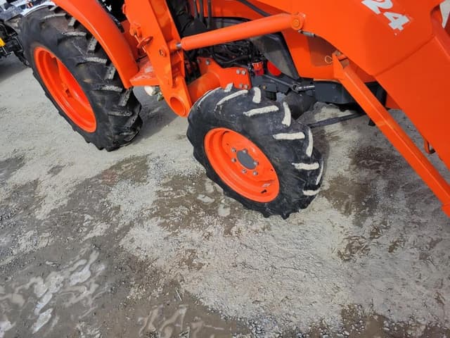 Image of Kubota L3800 equipment image 4