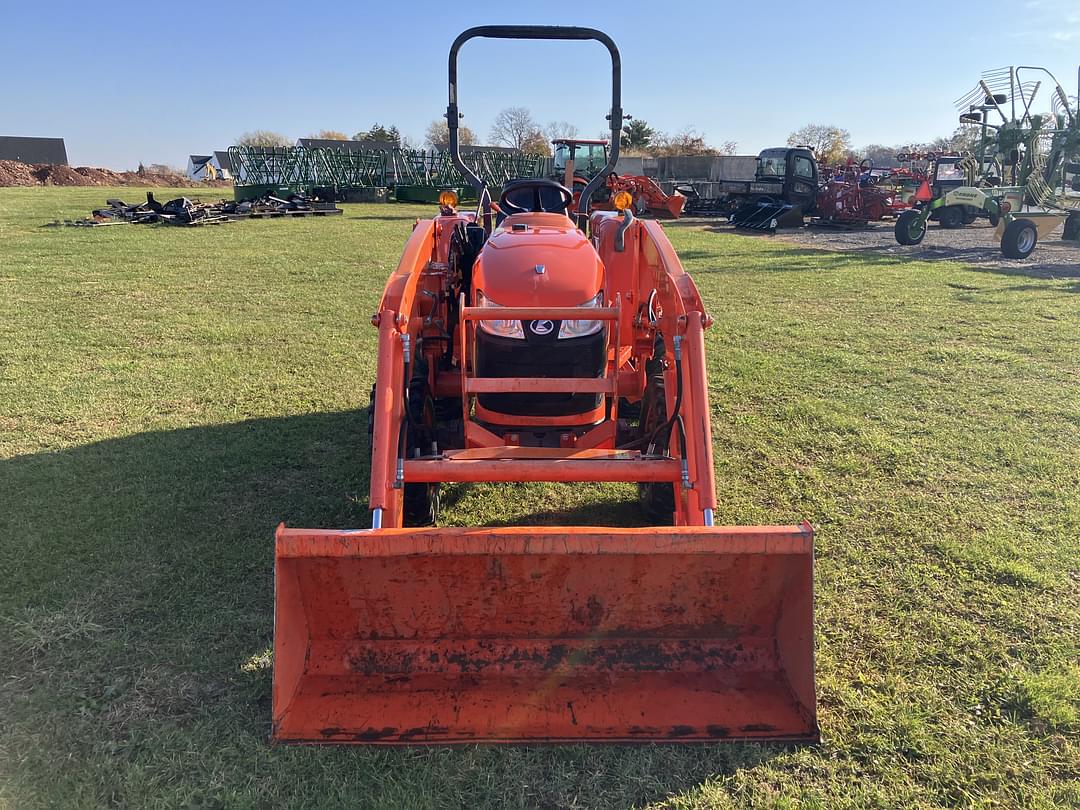 Image of Kubota L3800 Primary image