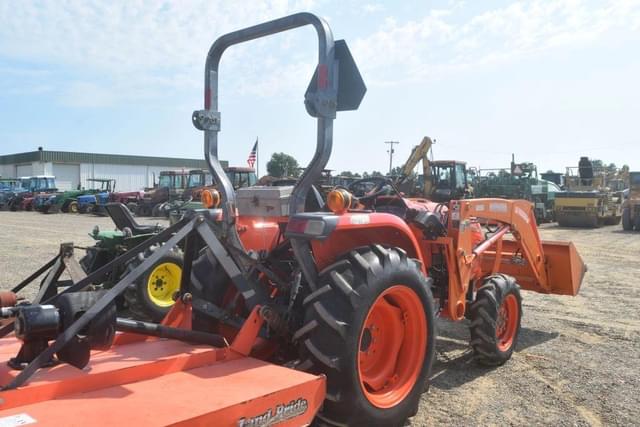 Image of Kubota L3800 equipment image 2