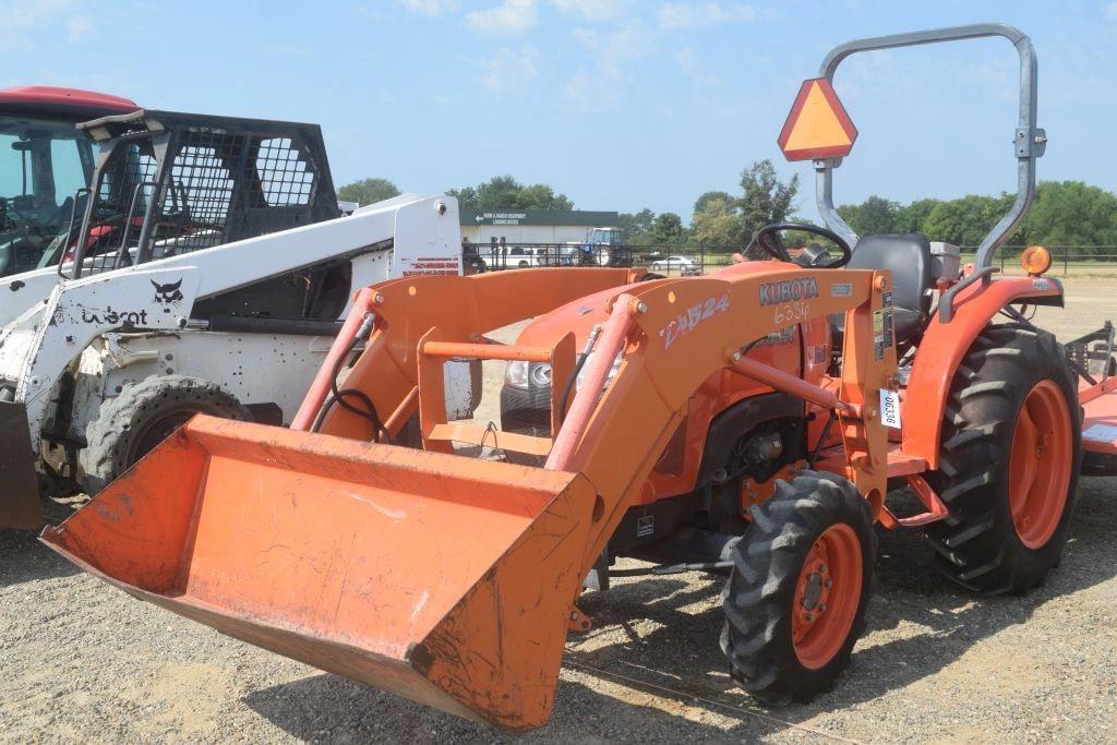 Image of Kubota L3800 Primary image