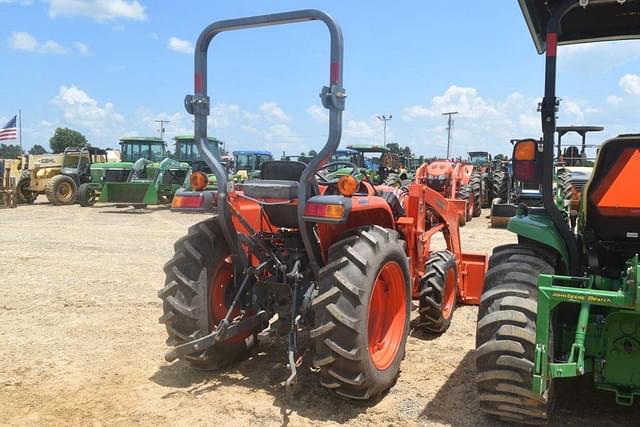 Image of Kubota L3800 equipment image 2
