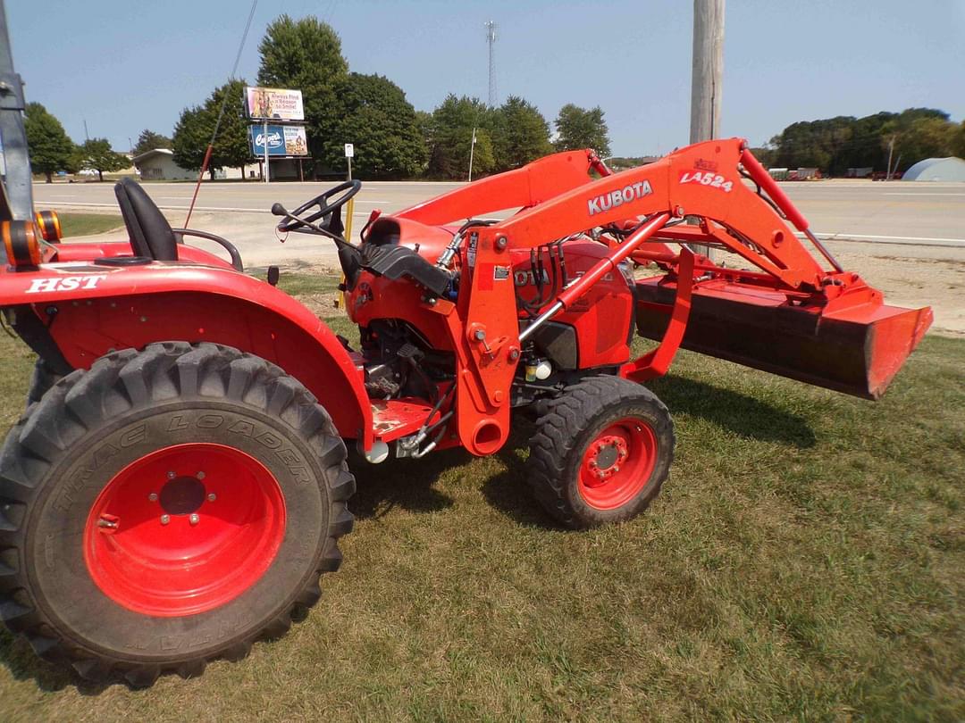 Image of Kubota L3800 Primary image