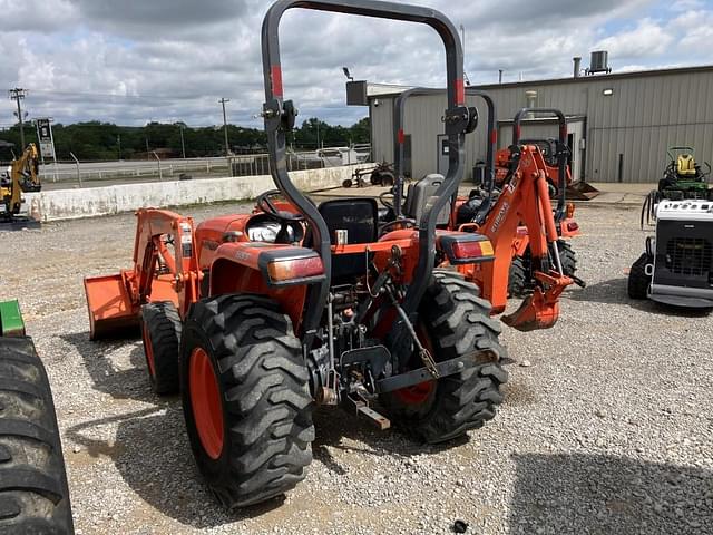 Image of Kubota L3800 equipment image 3