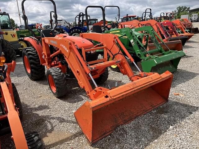 Image of Kubota L3800 equipment image 1
