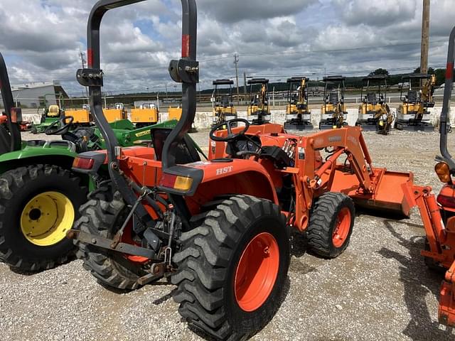 Image of Kubota L3800 equipment image 2