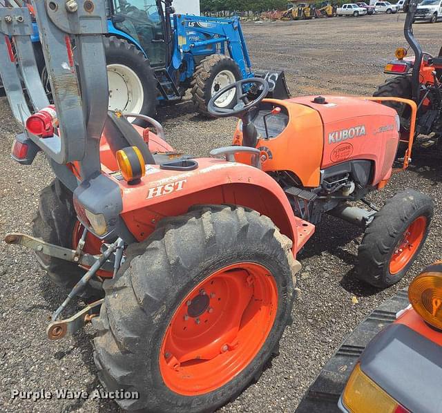 Image of Kubota L3800 equipment image 4