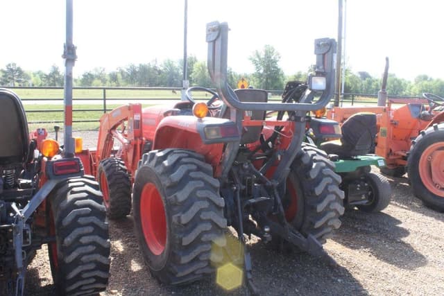 Image of Kubota L3800D equipment image 1