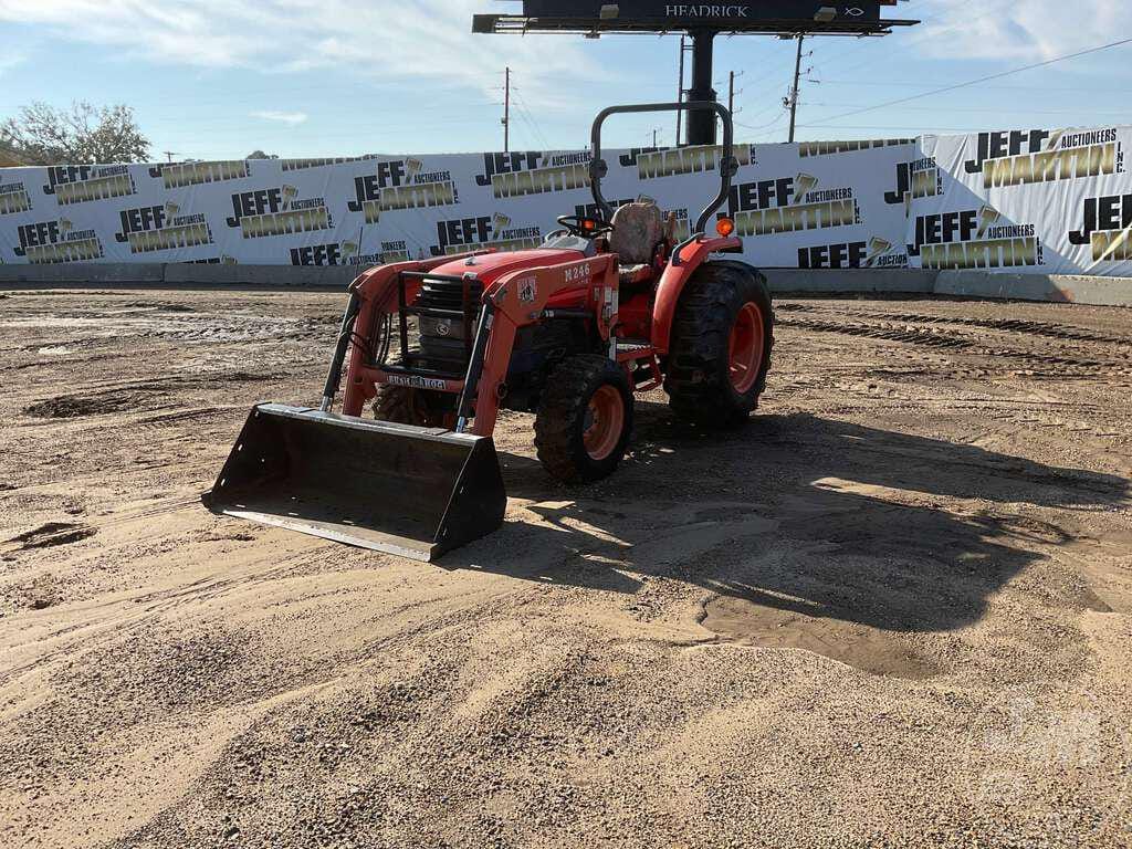 Main image Kubota L3830