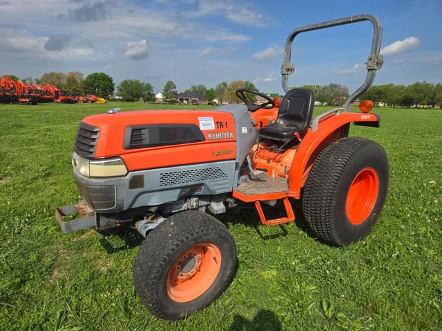 Image of Kubota L3830 equipment image 2
