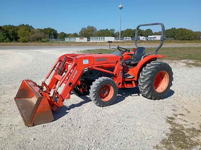 Image of Kubota L3830 equipment image 1