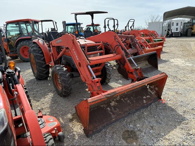 Image of Kubota L3830 equipment image 1