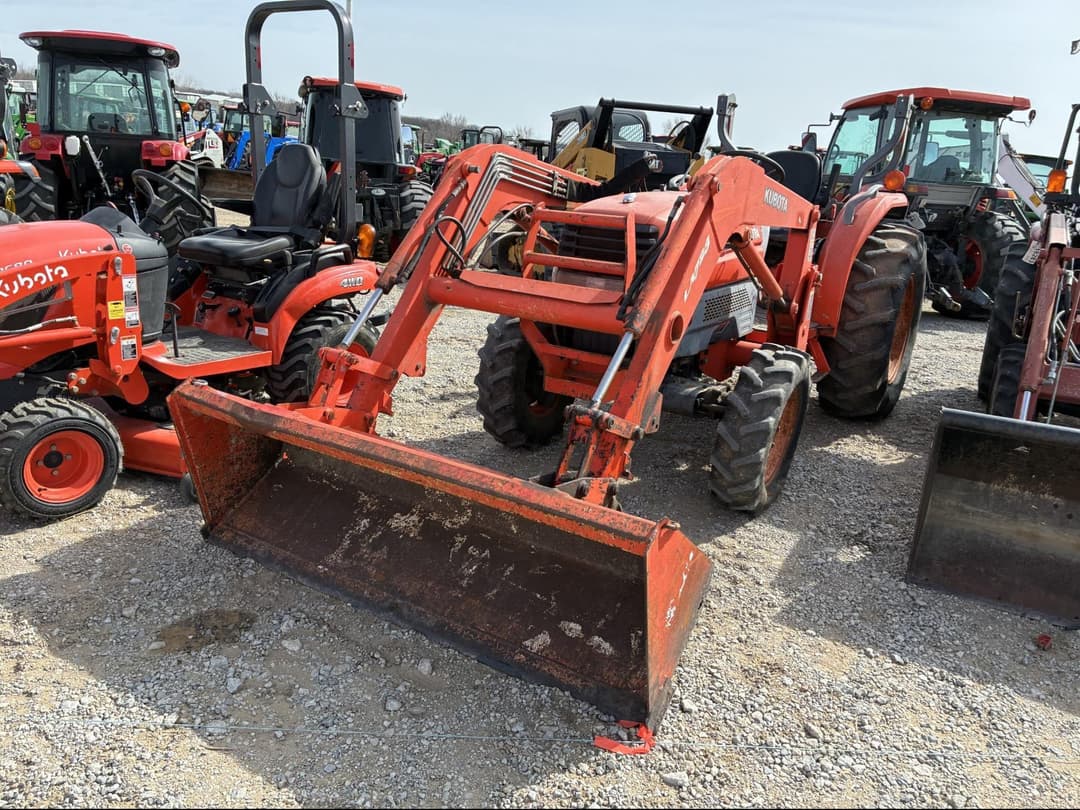 Image of Kubota L3830 Primary image