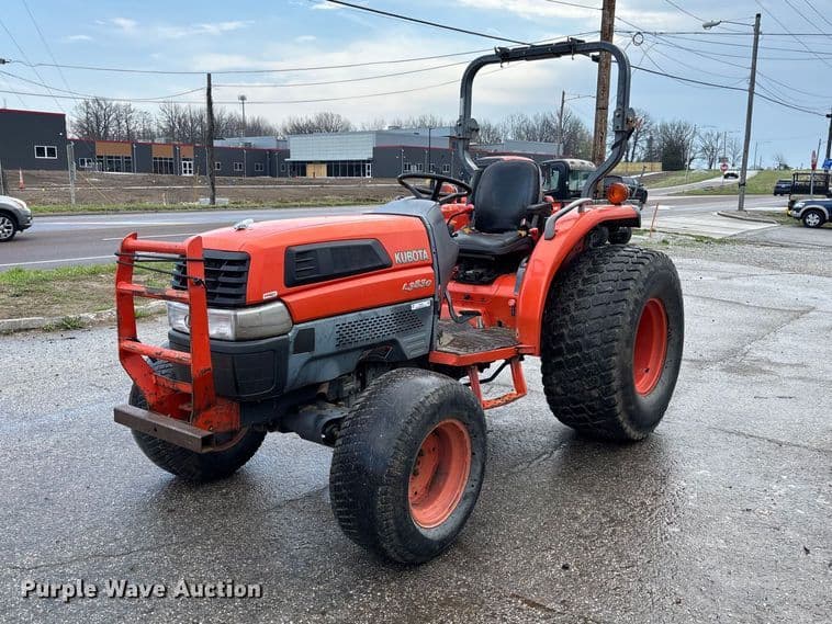Image of Kubota L3830 Primary image