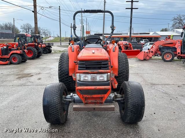Image of Kubota L3830 equipment image 1