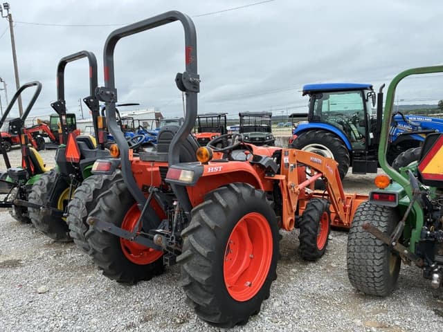 Image of Kubota L3901 equipment image 2