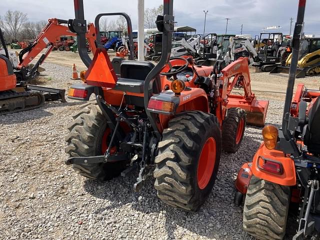 Image of Kubota L3901 equipment image 2