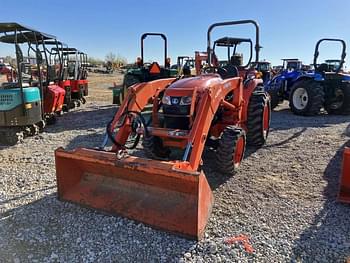 Kubota L3901 Equipment Image0