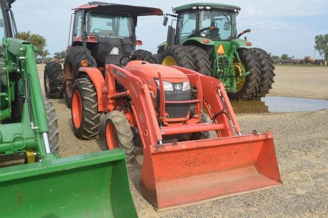 Image of Kubota L3901 equipment image 3