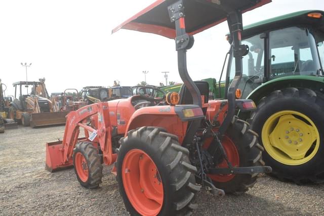 Image of Kubota L3901 equipment image 1