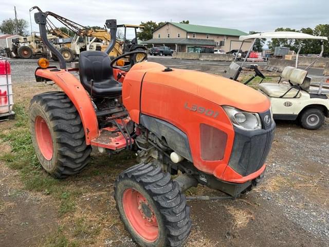 Image of Kubota L3901 equipment image 4