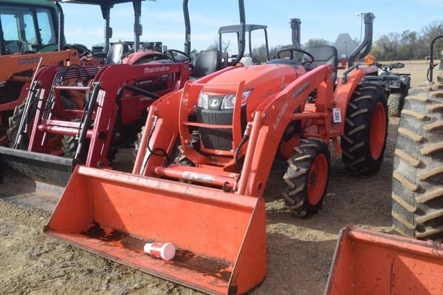 Image of Kubota L3901 equipment image 1