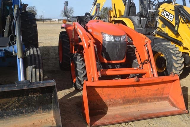 Image of Kubota L3901 equipment image 4