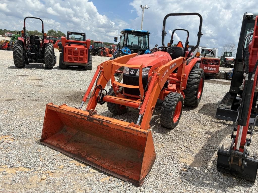 Image of Kubota L3901 Primary image