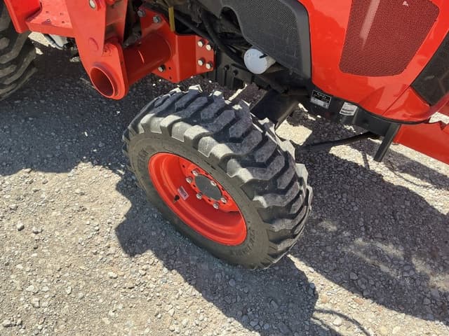 Image of Kubota L3901 equipment image 4