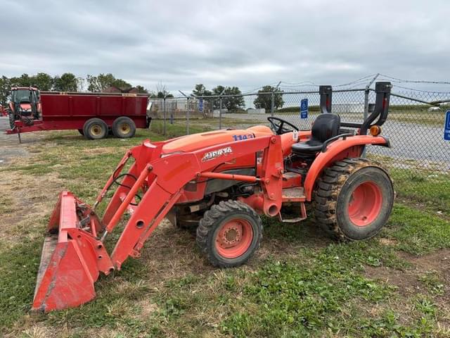 Image of Kubota L3901 equipment image 1