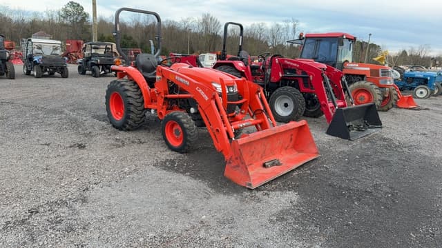 Image of Kubota L3901 equipment image 2