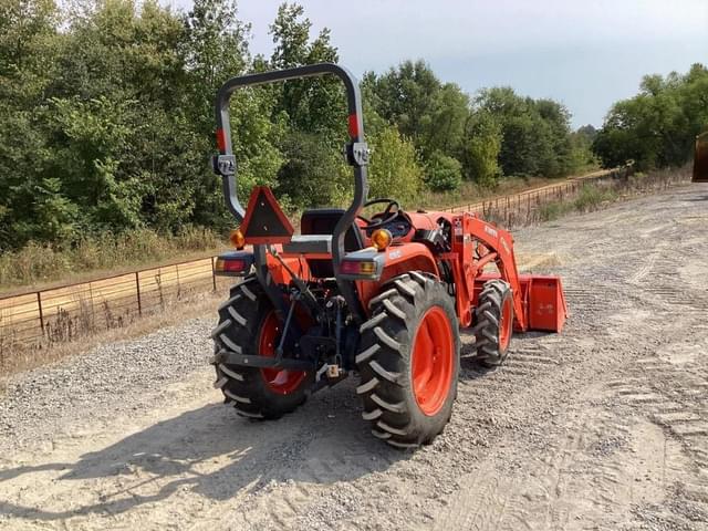 Image of Kubota L3901 equipment image 4